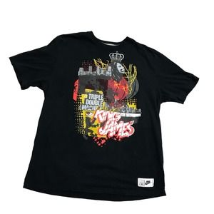 Lebron James x Nike Virescit Vulnere Virtus T-Shirt Regular Fit Size XL